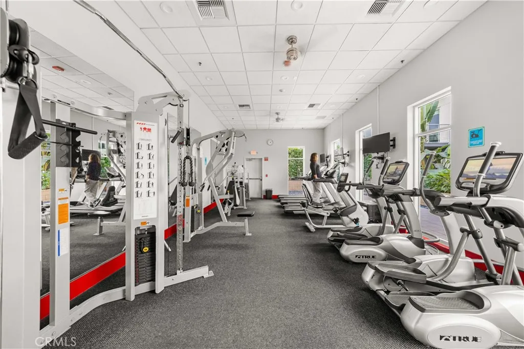 645 W 9th Street 303, Los Angeles, California 90015 home-pic-23